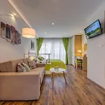 Room&studio Just Enjoy *