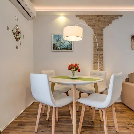 Room&studio Just Enjoy Apartamento Split